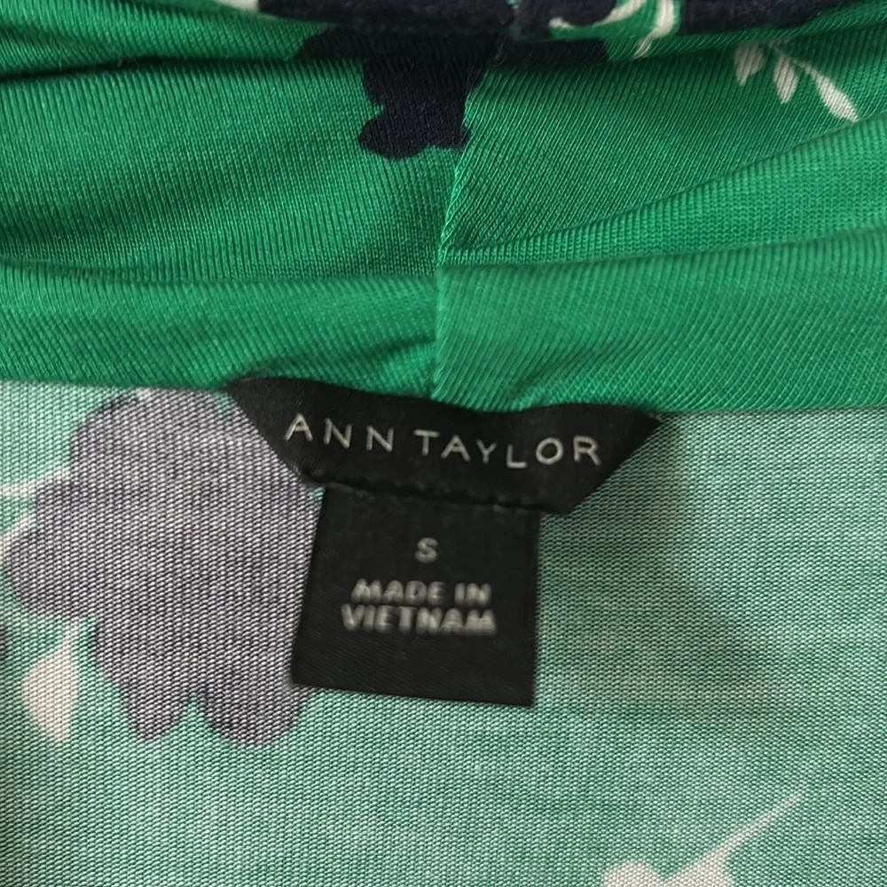 Ann Taylor wrap top with ruching on sides. - Picture 3 of 6